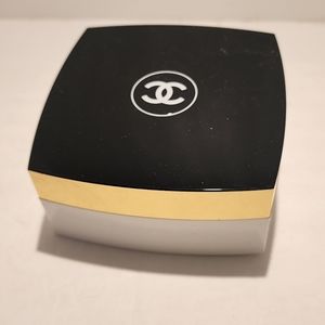Chanel N°5 5.11oz EMPTY powder box container/plastic